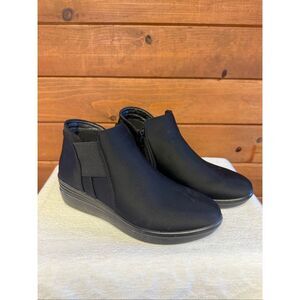 FLEXUS NORALA WOMEN’S BLACK WEDGE HEEL BOOTIE WITH SIDE ZIPPER Sz 40 (9.5)